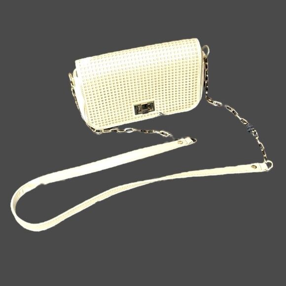 Banana Republic | White Cutout Flap Closure Chain Strap Crossbody Bag - Picture 1 of 15